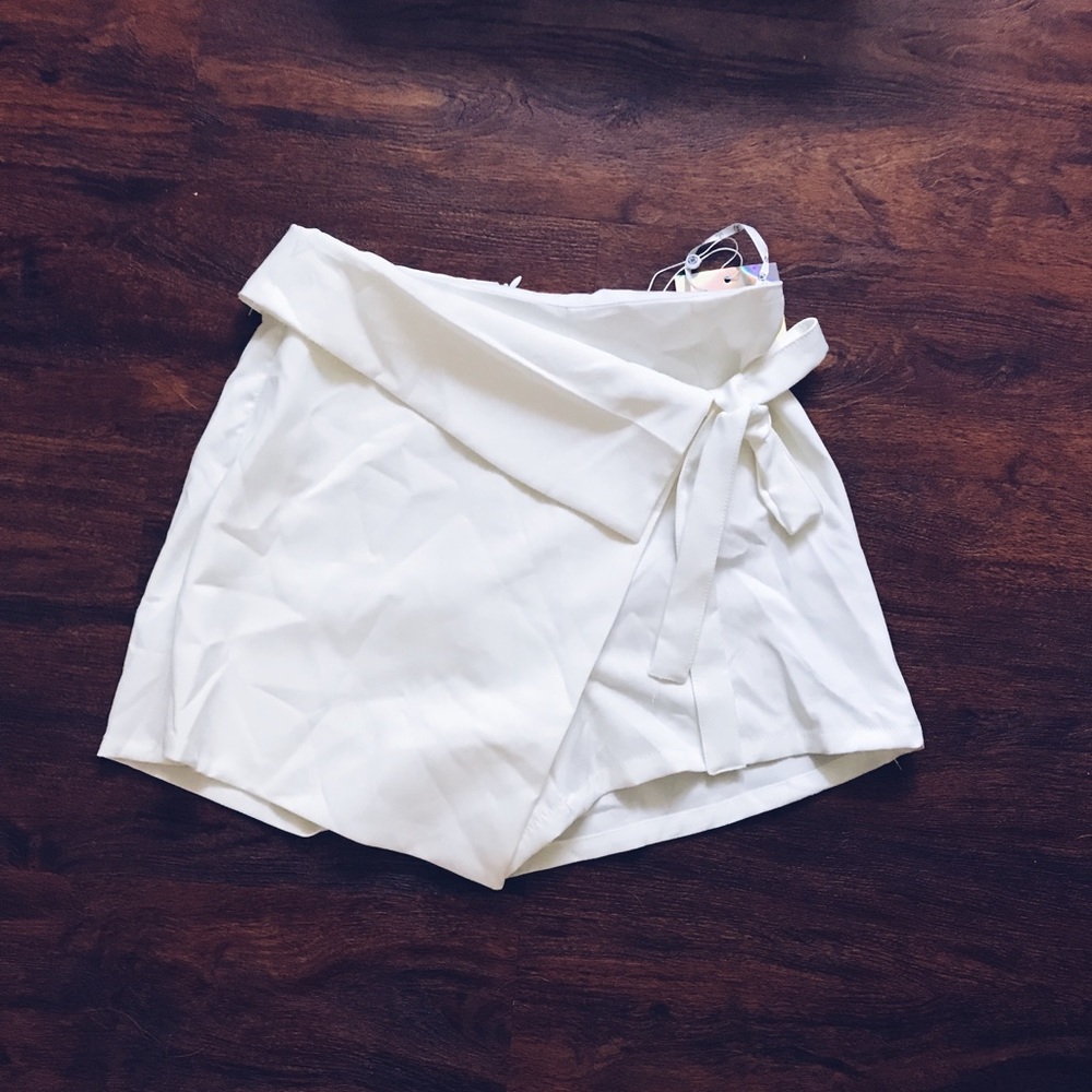 White skort